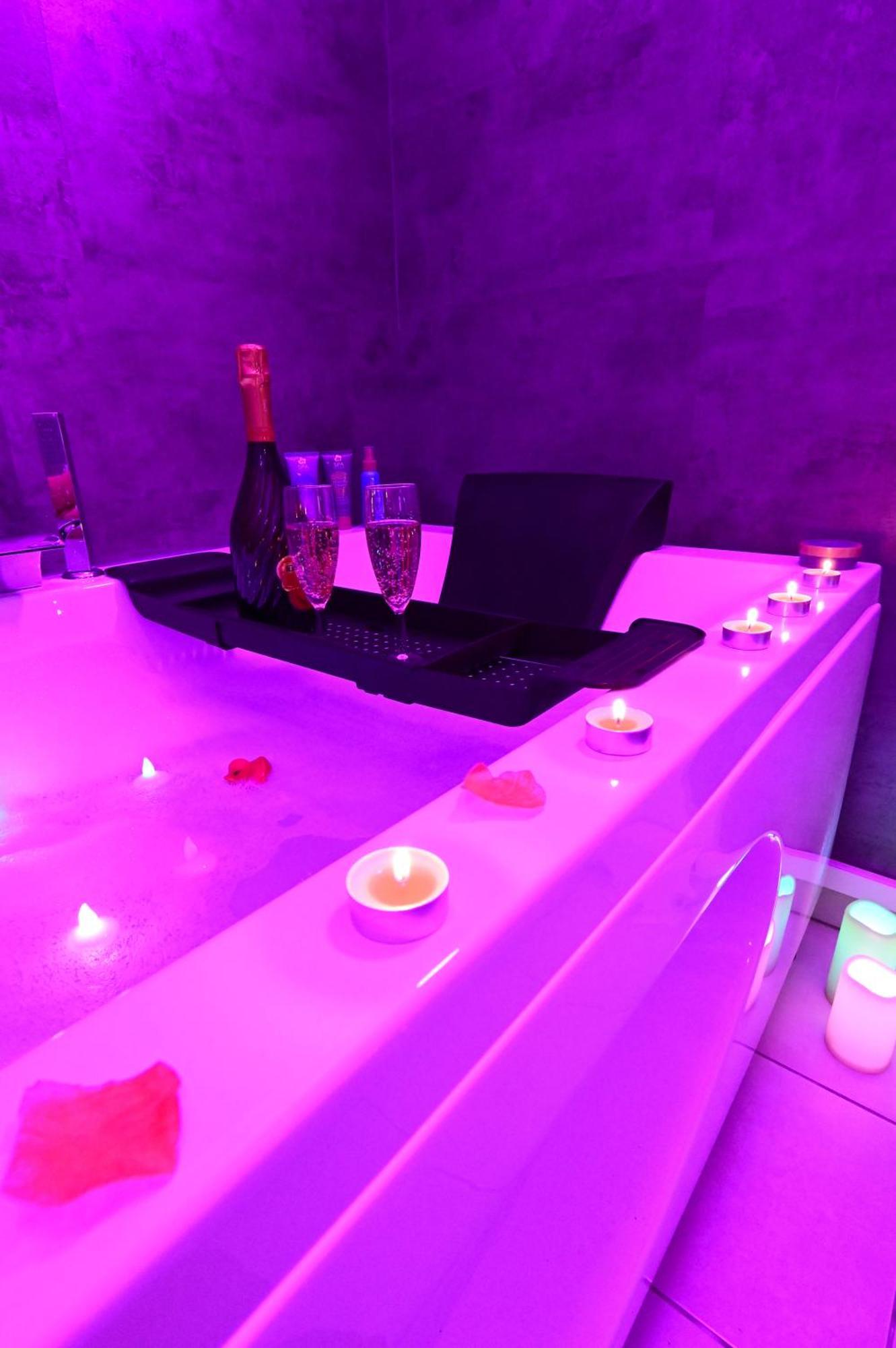 Love Room A Deux Pas De L'Ocean Avec Hammam, Sauna Et Bain A 2 :-) Biscarrosse Kültér fotó