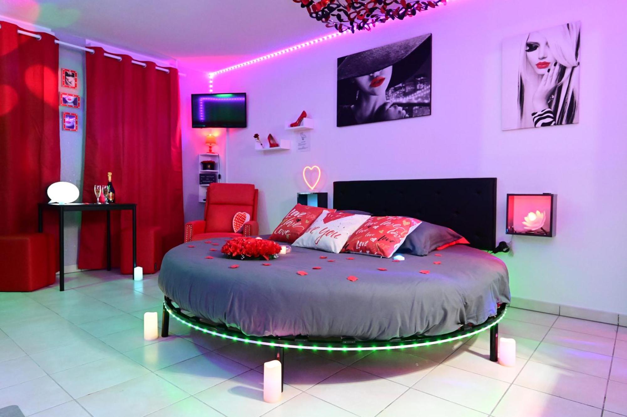 Love Room A Deux Pas De L'Ocean Avec Hammam, Sauna Et Bain A 2 :-) Biscarrosse Kültér fotó