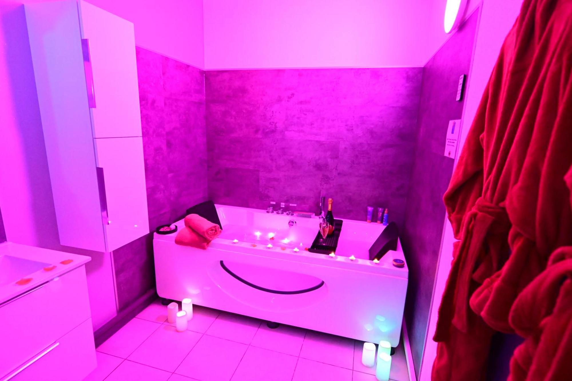 Love Room A Deux Pas De L'Ocean Avec Hammam, Sauna Et Bain A 2 :-) Biscarrosse Kültér fotó