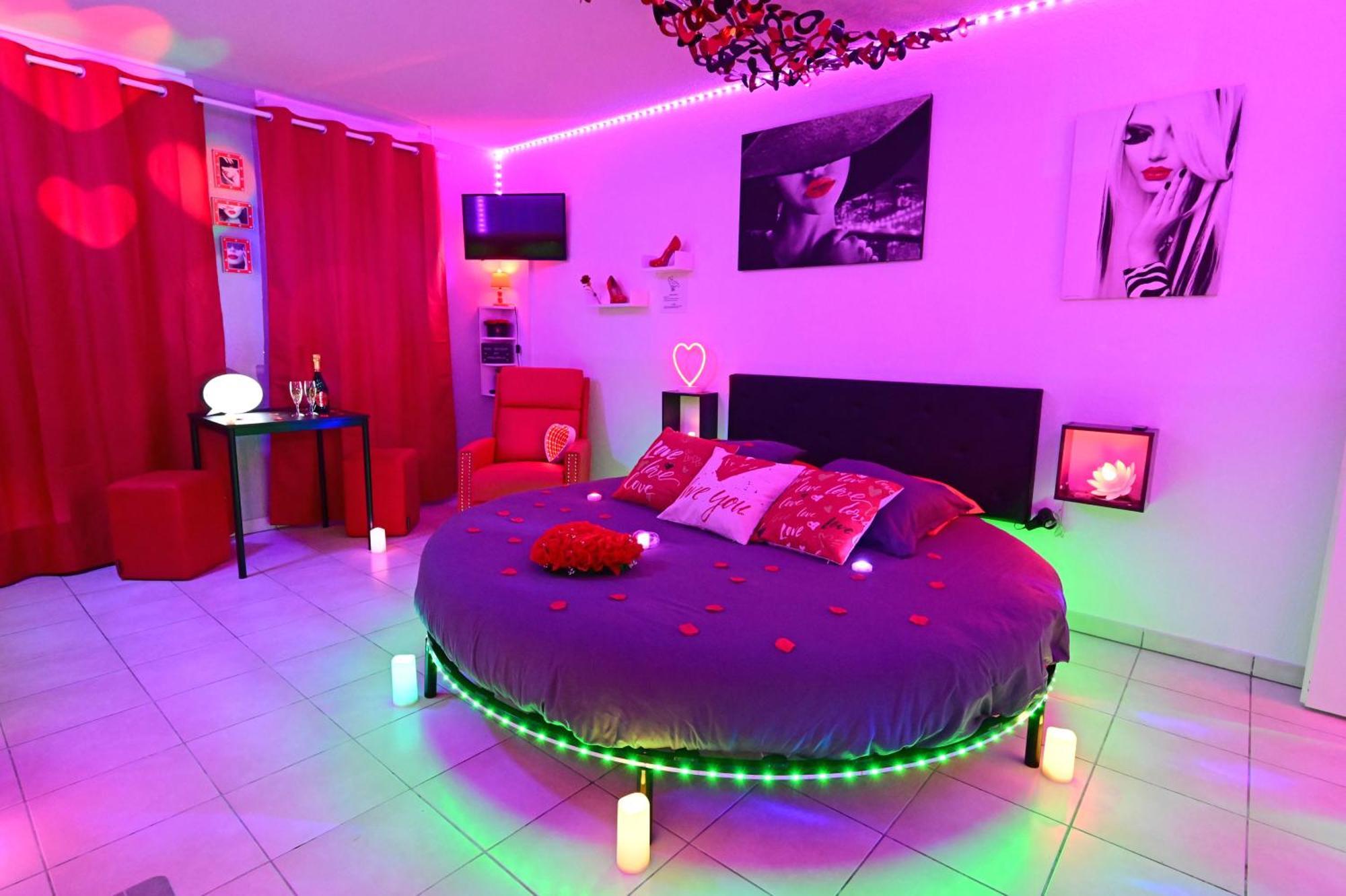 Love Room A Deux Pas De L'Ocean Avec Hammam, Sauna Et Bain A 2 :-) Biscarrosse Kültér fotó