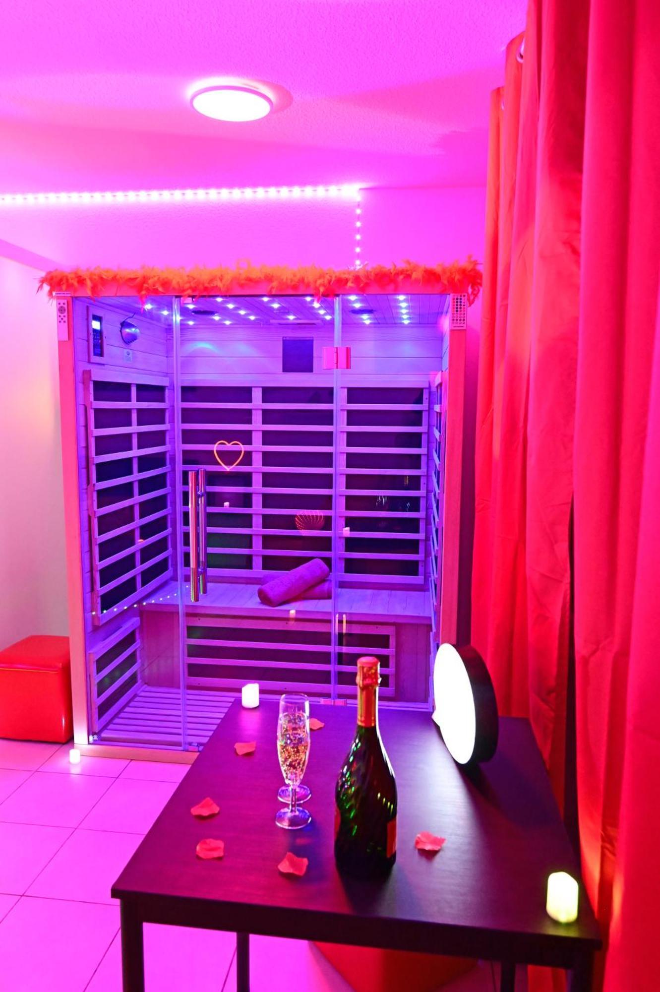 Love Room A Deux Pas De L'Ocean Avec Hammam, Sauna Et Bain A 2 :-) Biscarrosse Kültér fotó