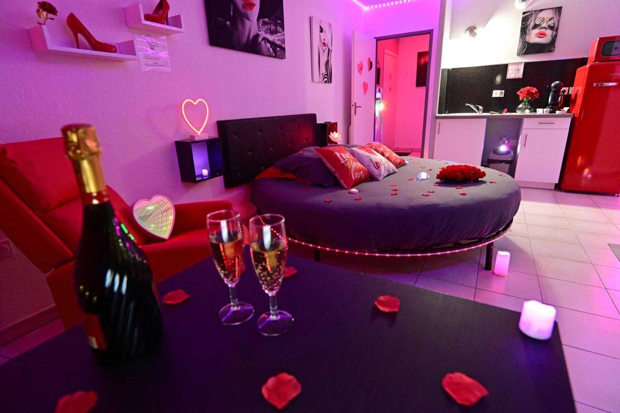 Love Room A Deux Pas De L'Ocean Avec Hammam, Sauna Et Bain A 2 :-) Biscarrosse Kültér fotó