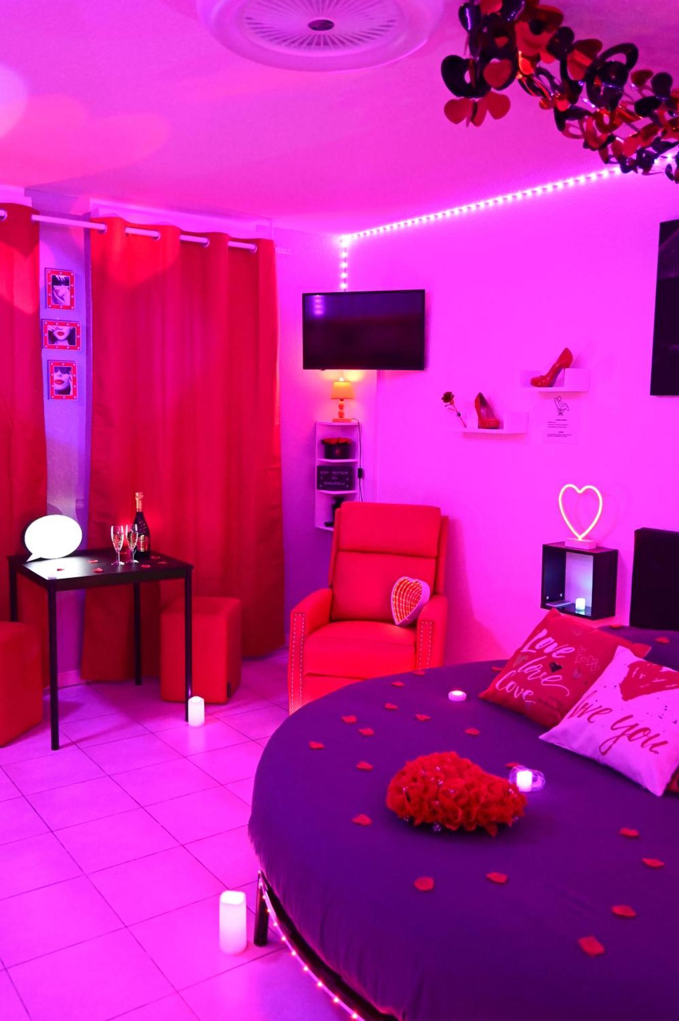 Love Room A Deux Pas De L'Ocean Avec Hammam, Sauna Et Bain A 2 :-) Biscarrosse Kültér fotó