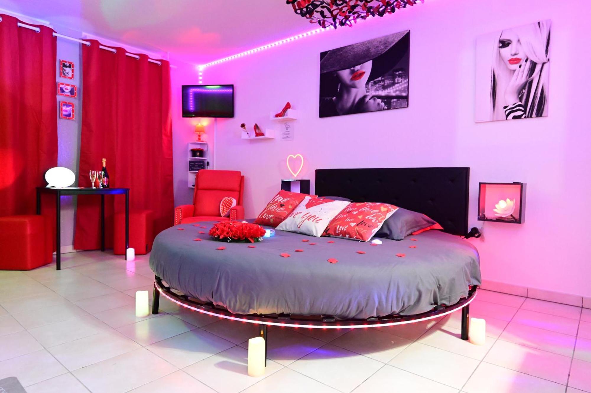 Love Room A Deux Pas De L'Ocean Avec Hammam, Sauna Et Bain A 2 :-) Biscarrosse Kültér fotó